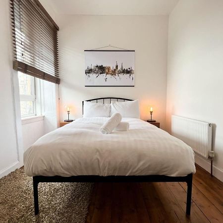 에든버러 Bohemian 1Br Flat In Abbeyhill 아파트 외부 사진